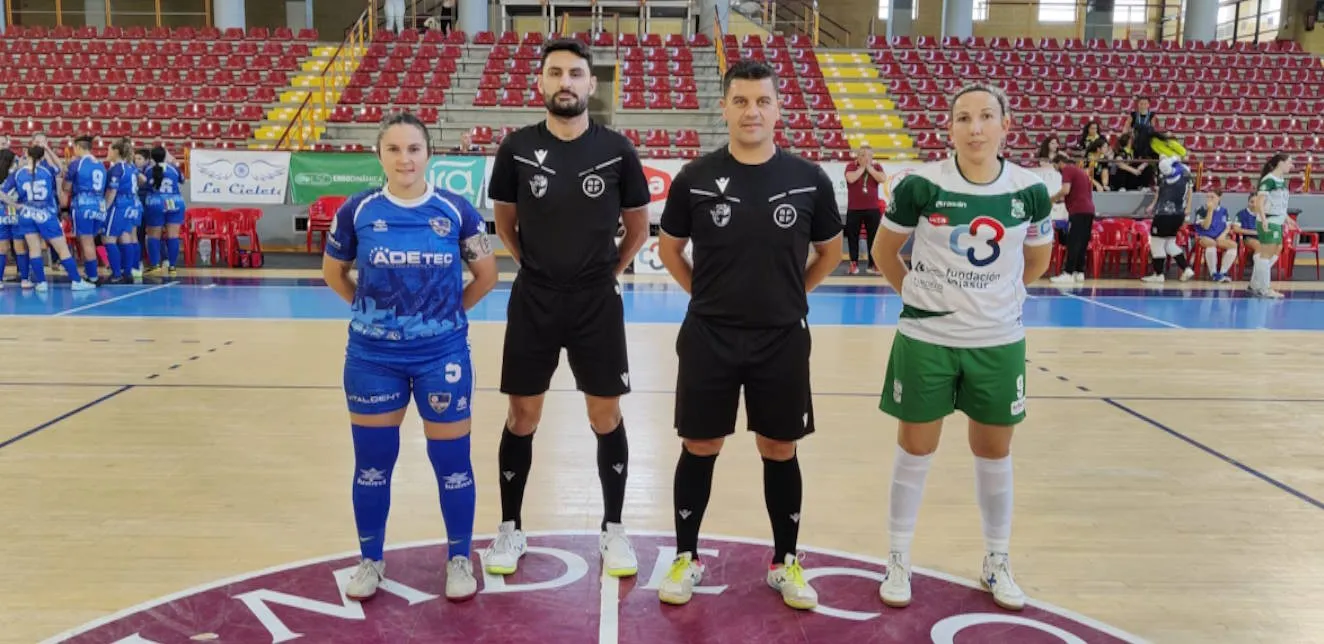El Deportivo Córdoba golea al Linares en su primer triunfo en Vista Alegre (10-0)