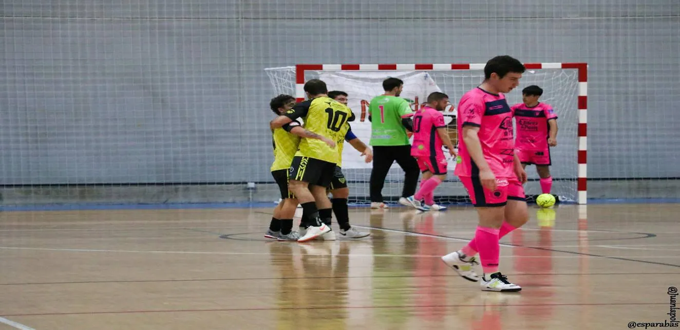 La Isla de Siero rescata su primer punto en un emocionante empate a 5 contra el Ribeira FS