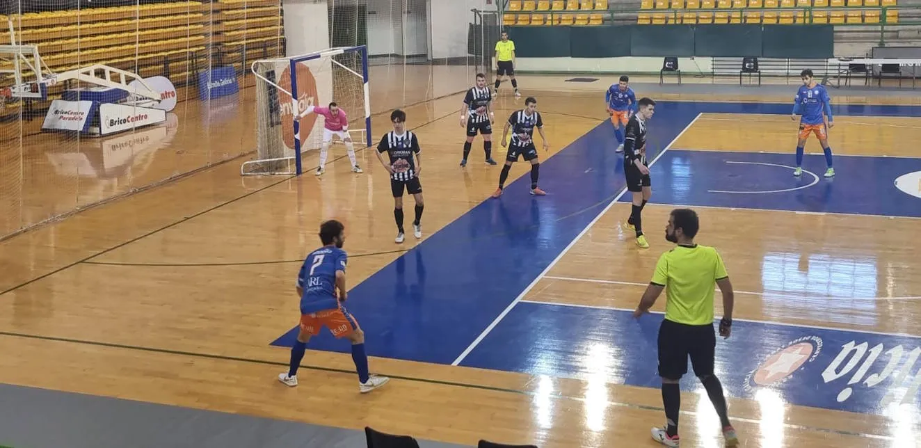 El Racing de Mieres visita al Stellae Leis Pontevedra de Izan