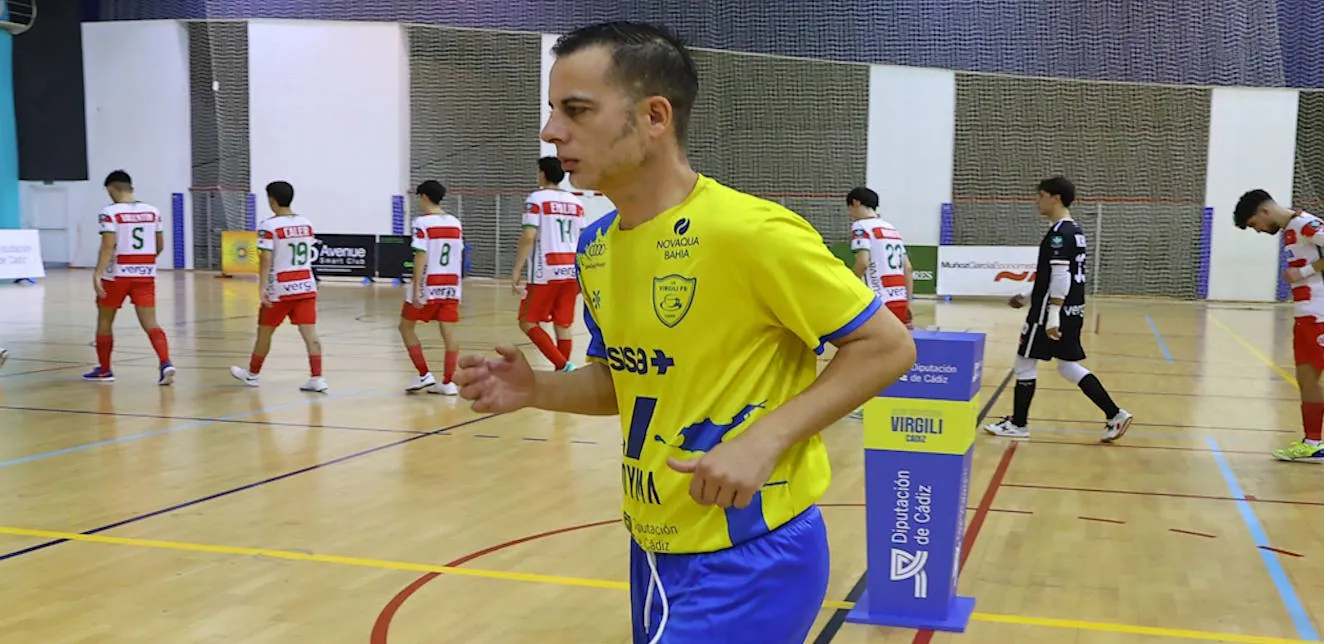 Álex del Amor regresa como jugador al CD Virgili Cádiz y lucirá el '4' de Álex Cortés