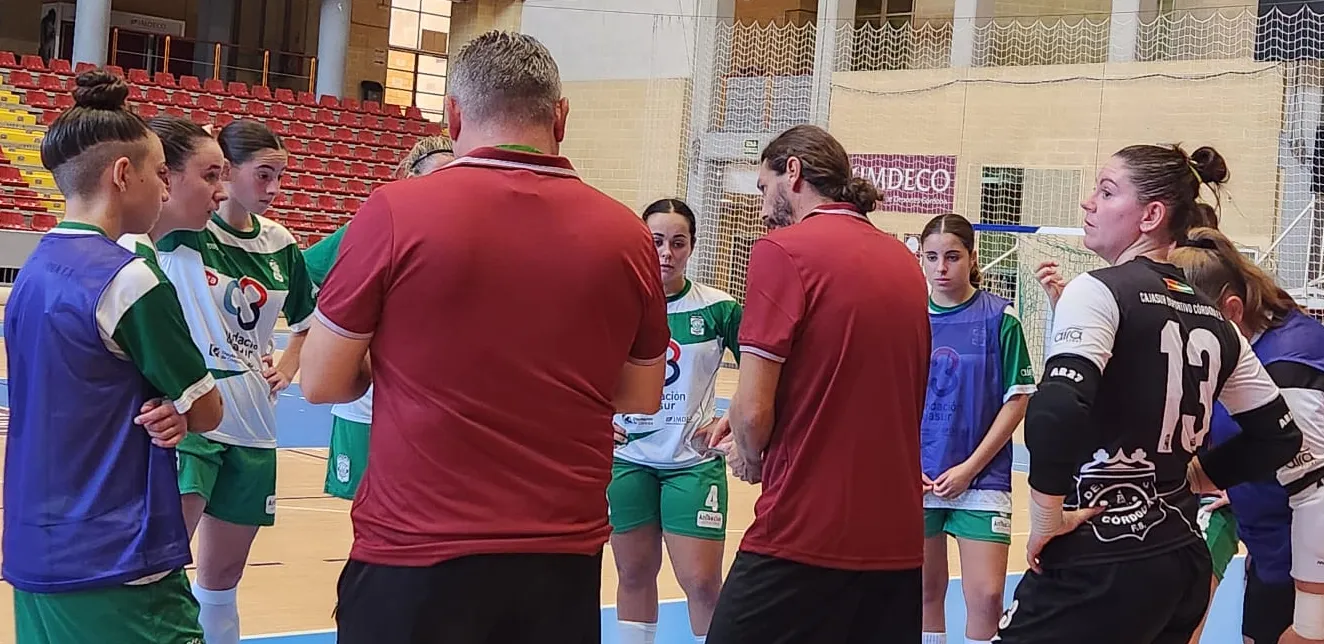 El Deportivo Córdoba abre el campeonato con una dura derrota ante el Granada (3-6)