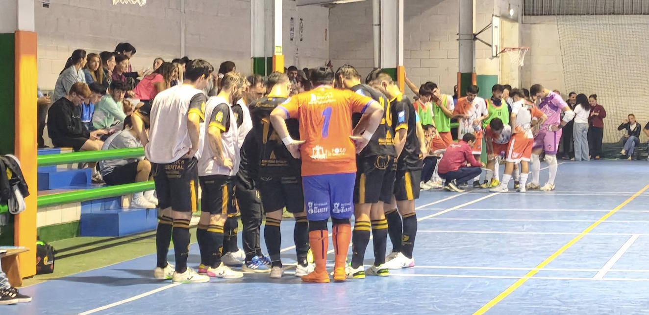 De la debacle al milagro: Gijón Playas La Bimbala rescata un punto en un duelo épico