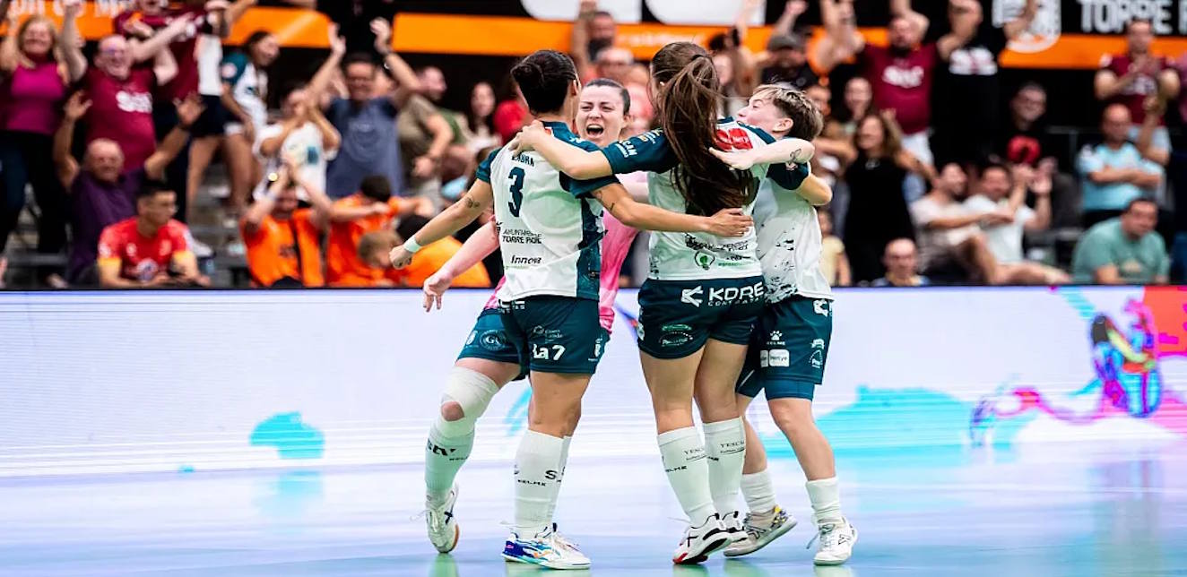 El STV Roldán rescata un valioso empate ante Poio Pescamar en un duelo vibrante (2-2)