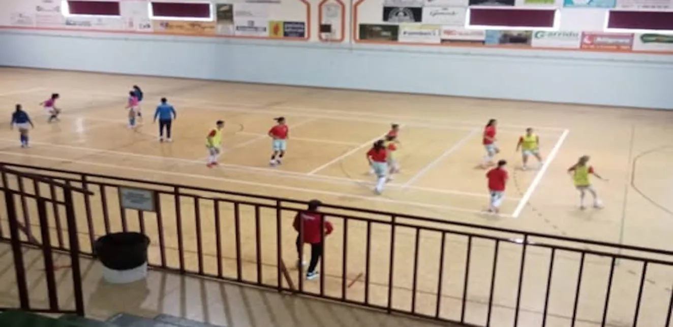 Naila lidera la remontada del Gijón Playas con un triplete decisivo