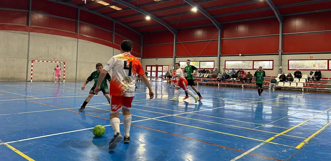 Iker desata la remontada del Gijón Playas “B” en Barres