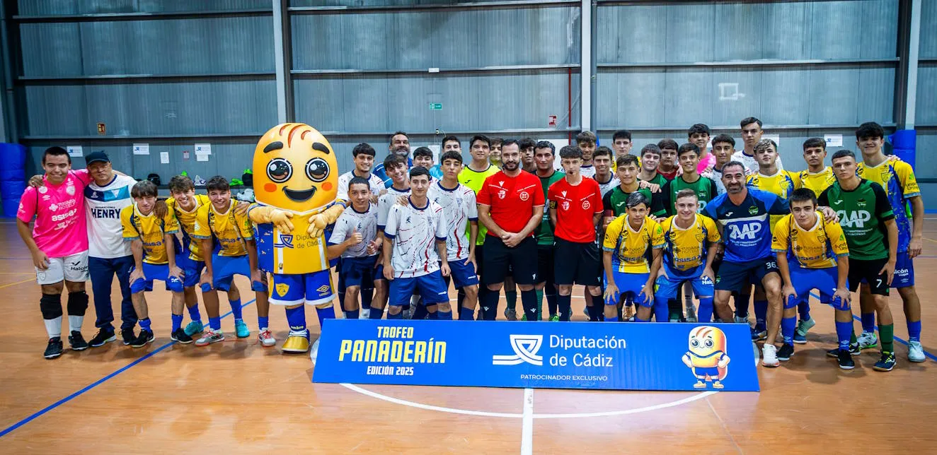 El fútbol sala base brilla en el II Trofeo Panaderín: CD Virgili Cádiz campeón y un ambiente lleno de valores