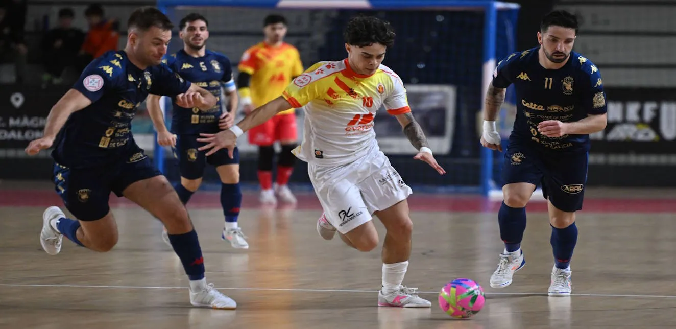Industrias Santa Coloma se estrella ante la eficacia de O Parrulo (2-3)