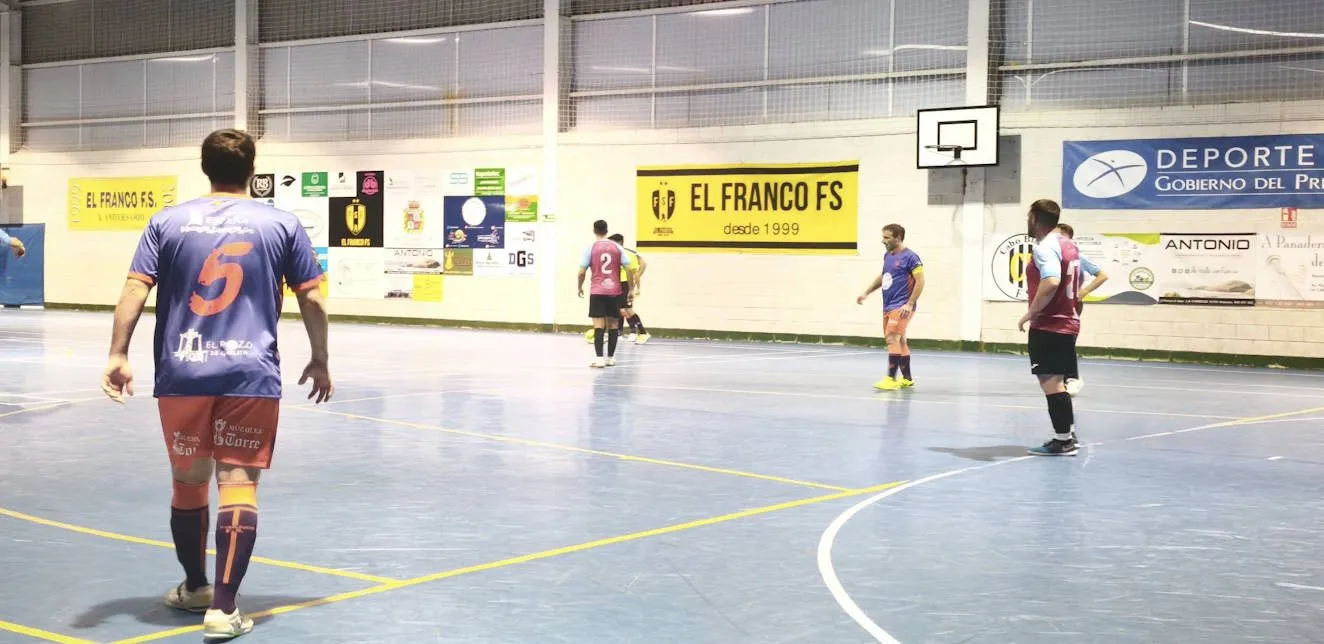 El Franco F.S. golpea de inicio y frena la reacción del Alto Aller F.S.