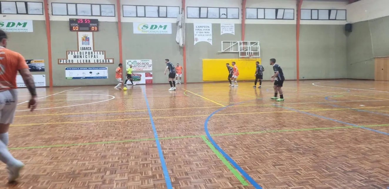 El Racing de Mieres no da opción y golea al Concejo Valdés