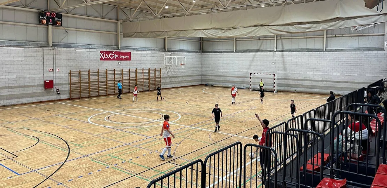El Infiesto FS se lleva un triunfo ajustado en Gijón tras un final de máxima tensión (3–4)
