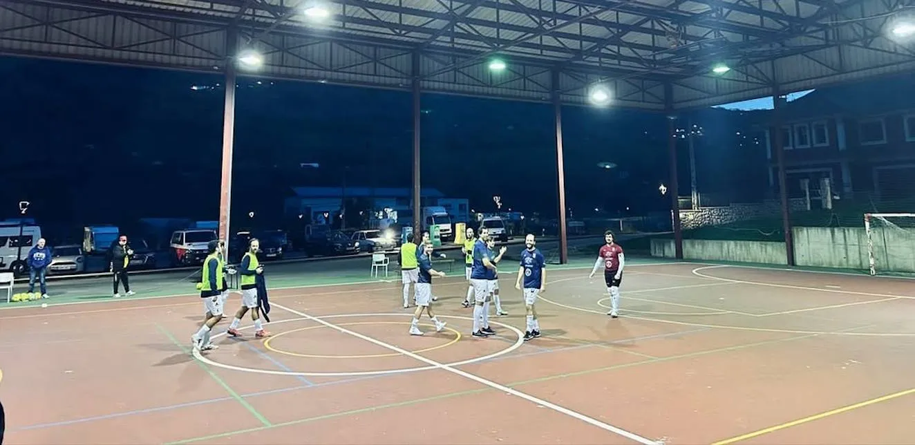 El Proaza FS no logra frenar la eficacia visitante: triunfo sólido por 3–5