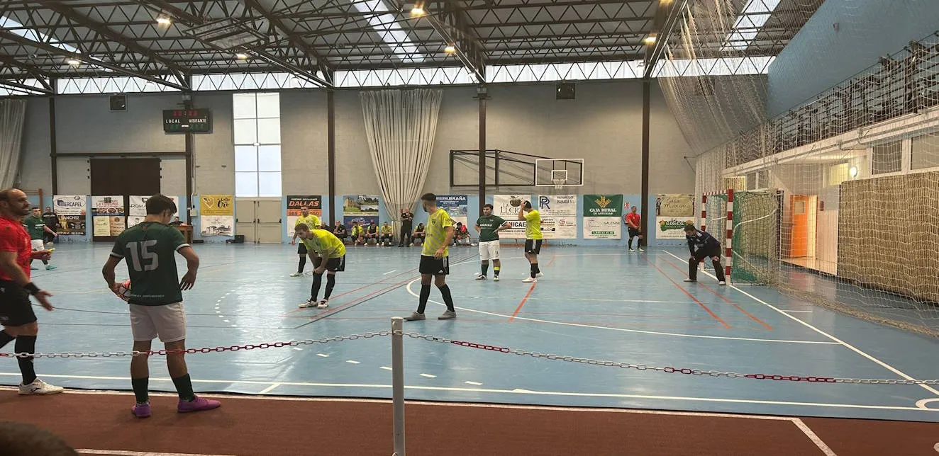 El San Cucao remonta al Cinco As y se mantiene en lo más alto (4–3)