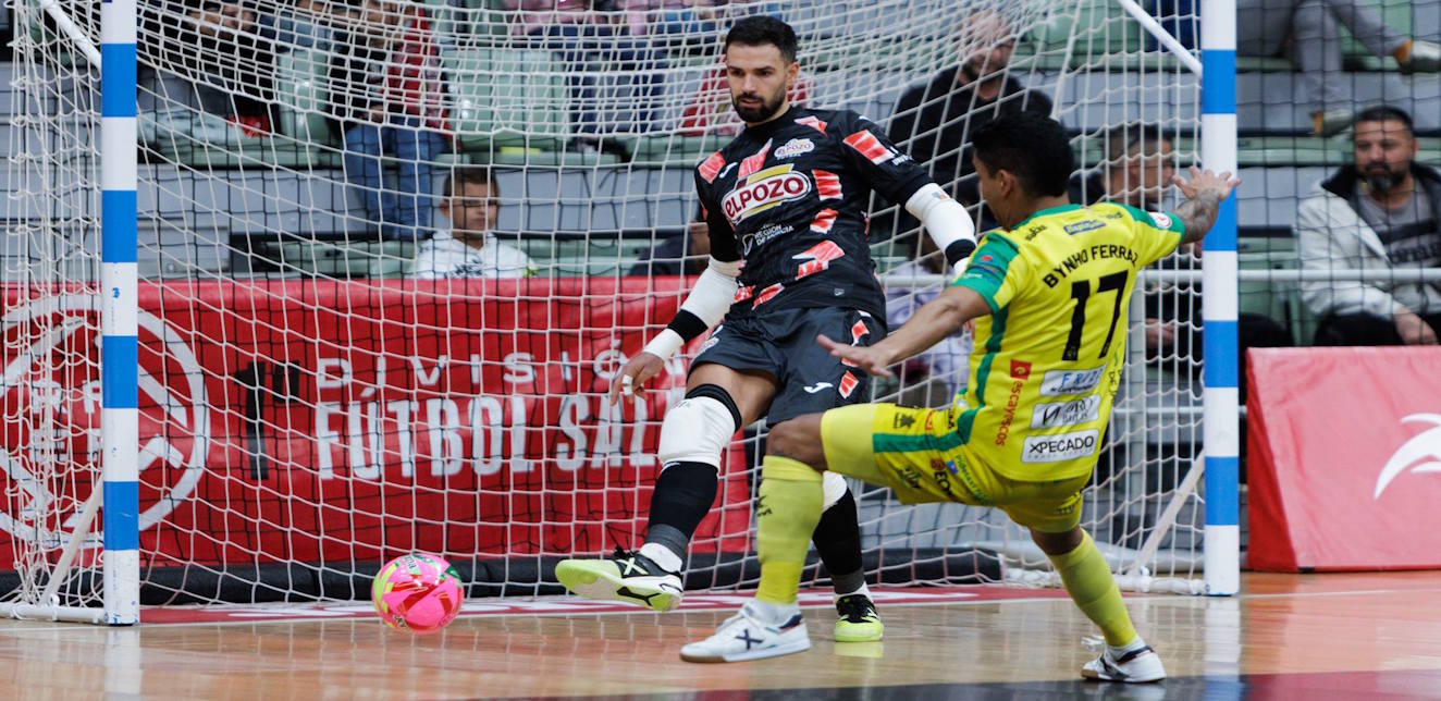 ElPozo resiste en un duelo eléctrico y arranca un valioso empate en Jaén