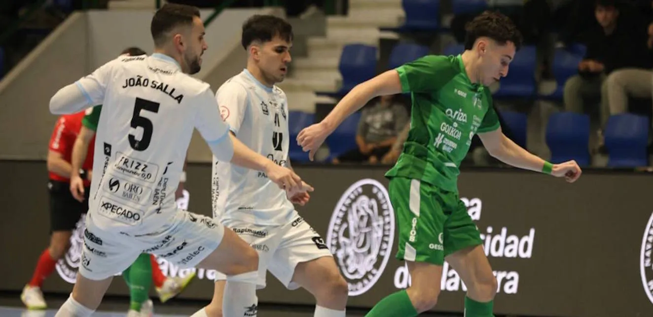 Un inicio fulgurante del Jaén Paraíso Interior condena a Osasuna Magna
