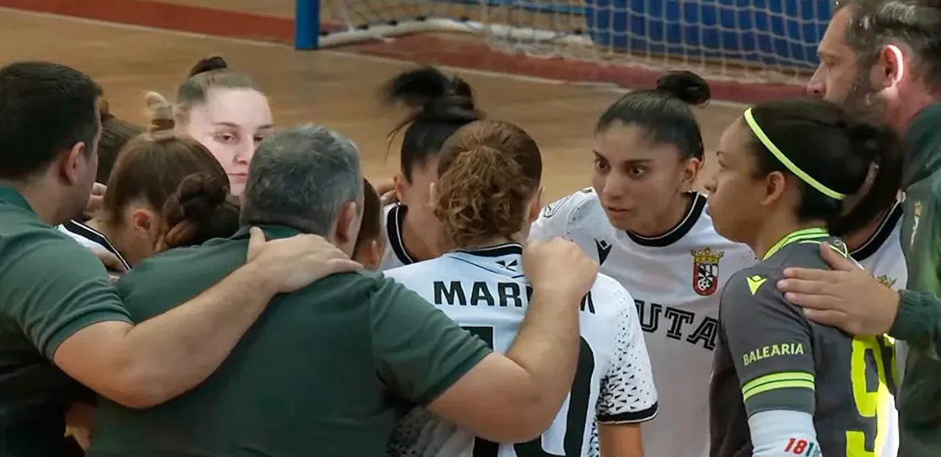 El infortunio y las bajas castigan con dureza al AD Ceuta FC Femenino en su visita a Móstoles
