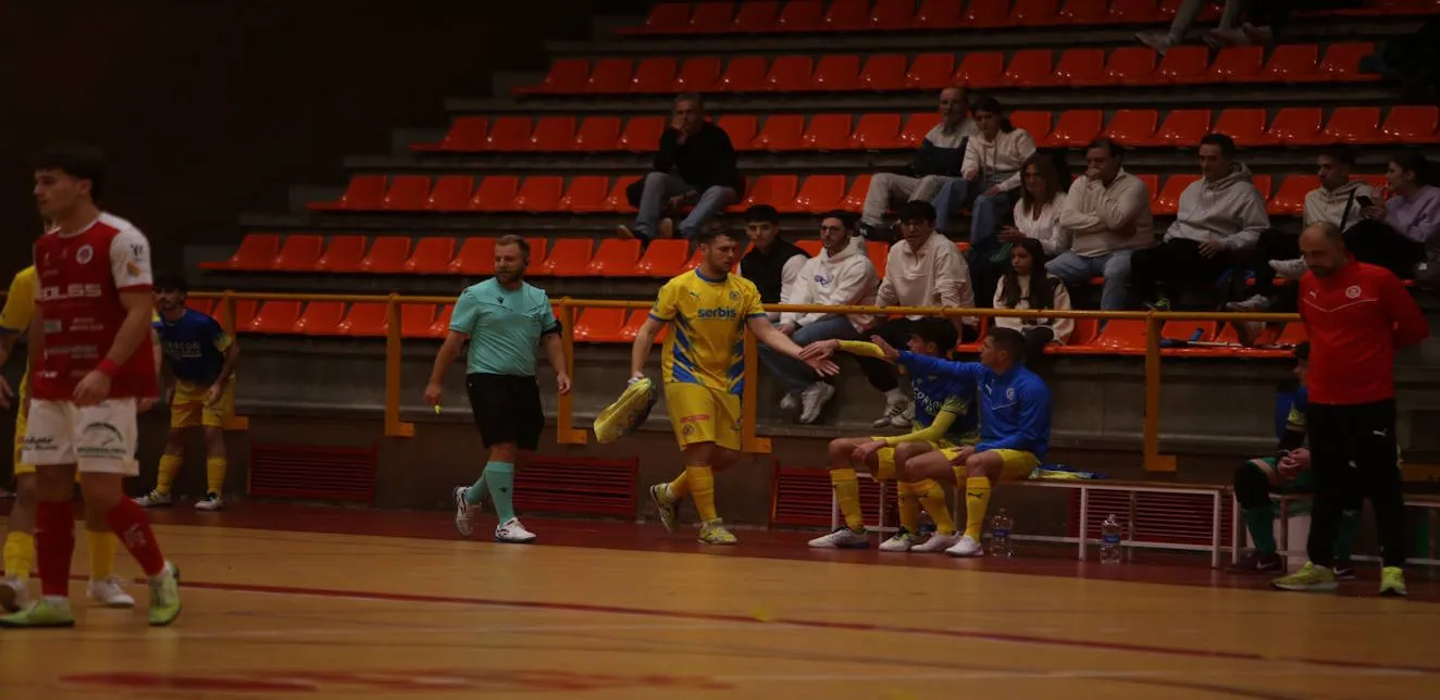 Cobisa y Alcorcón clausuran el año con un choque de necesidades opuestas