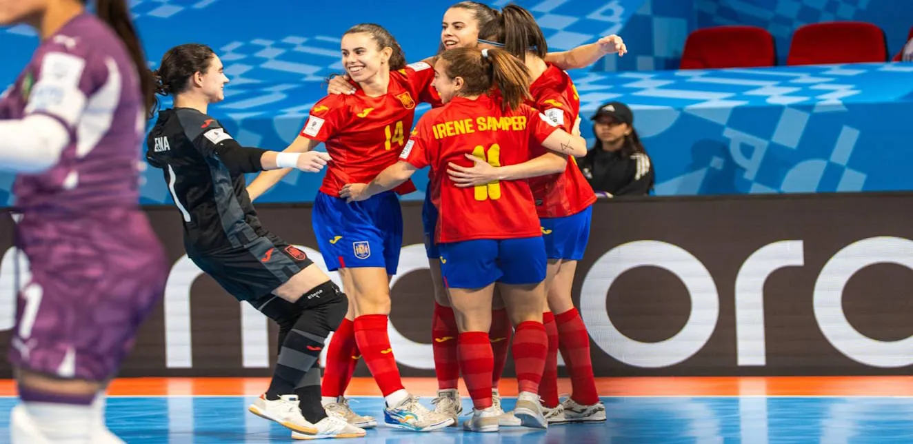 España fulmina a Marruecos y celebra su pase histórico a semifinales del Mundial