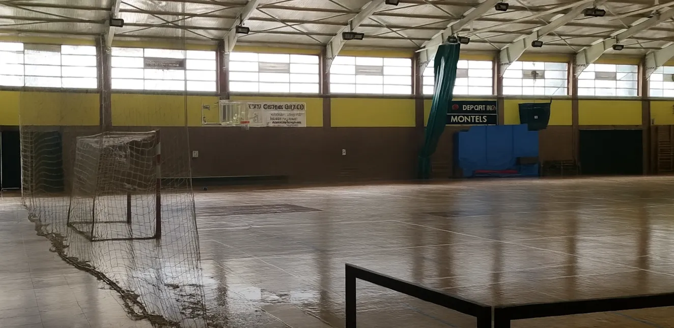 Una gotera obliga a suspender el Deportivo Laviana – DeporCYL Guardo en Segunda B de futsal