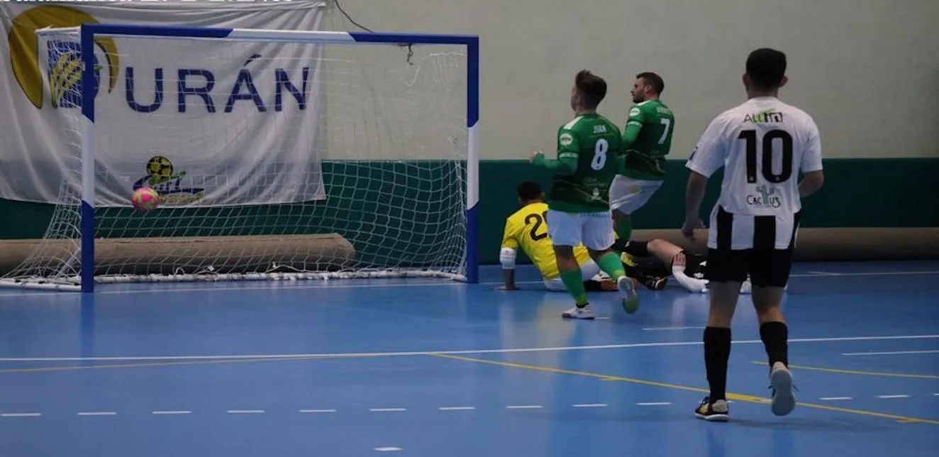 Una despedida de año para olvidar: el Deportivo Laviana sufre un duro correctivo en Alba de Tormes