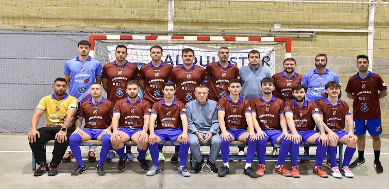 La Peña Barcelonista Turón se lleva el derbi de la paciencia en un desenlace agónico