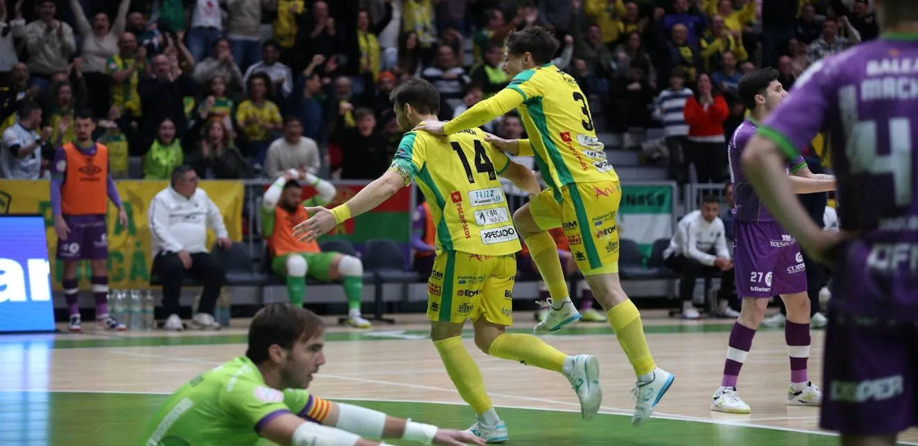 El Olivo Arena empuja al Jaén Paraíso Interior hacia la Copa de España en una noche mágica