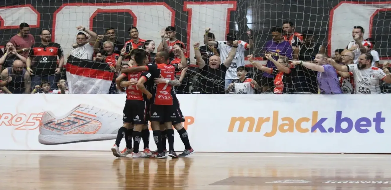 De la cancha a la casa de apuestas: El encanto del fútbol sala para los aficionados a las apuestas