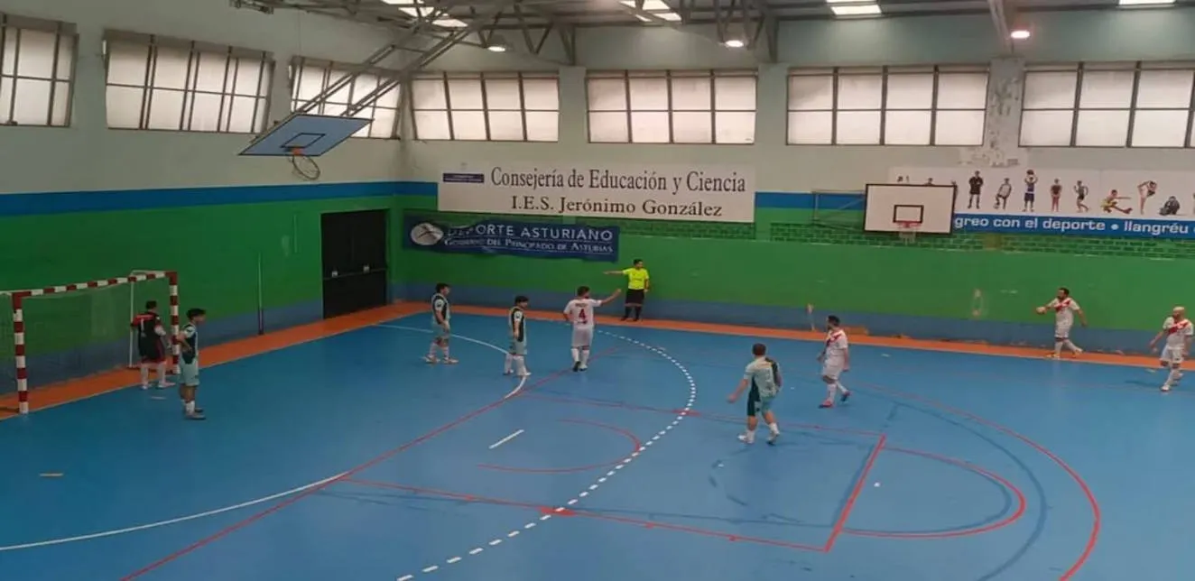 Derrota agónica del Gijón Playas La Bimbala "B" ante el Rayo Langreano en el último segundo