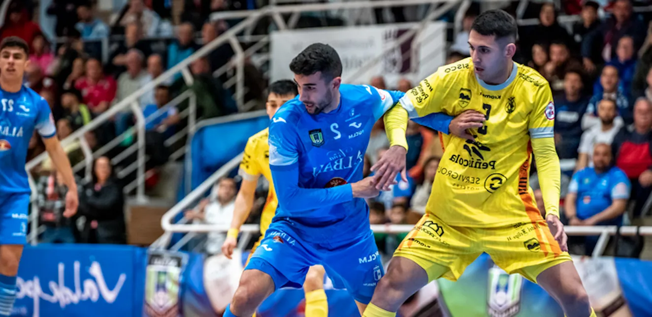 Derrota del Viña Albali Valdepeñas ante un Servigroup Peñíscola que aprieta al líder