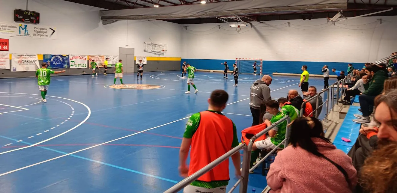 Gran partido del Racing de Mieres que se les escapa la victoria ante el Grupo FORMA-T Vilalba F.S