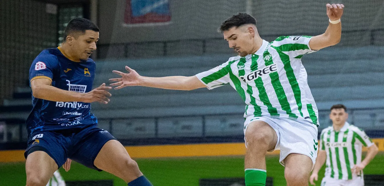 Family Cash Alzira asalta el liderato y enciende la lucha por la Segunda División