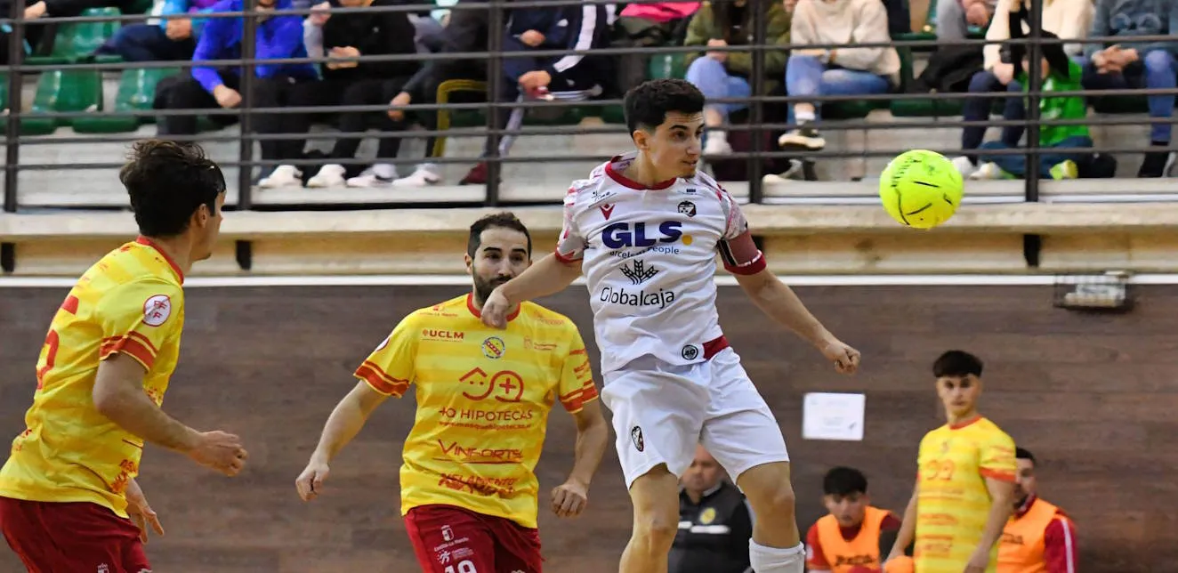 El Albacete FS saca un punto ante el Cobisa con el que vuelve a playoff (3-3)