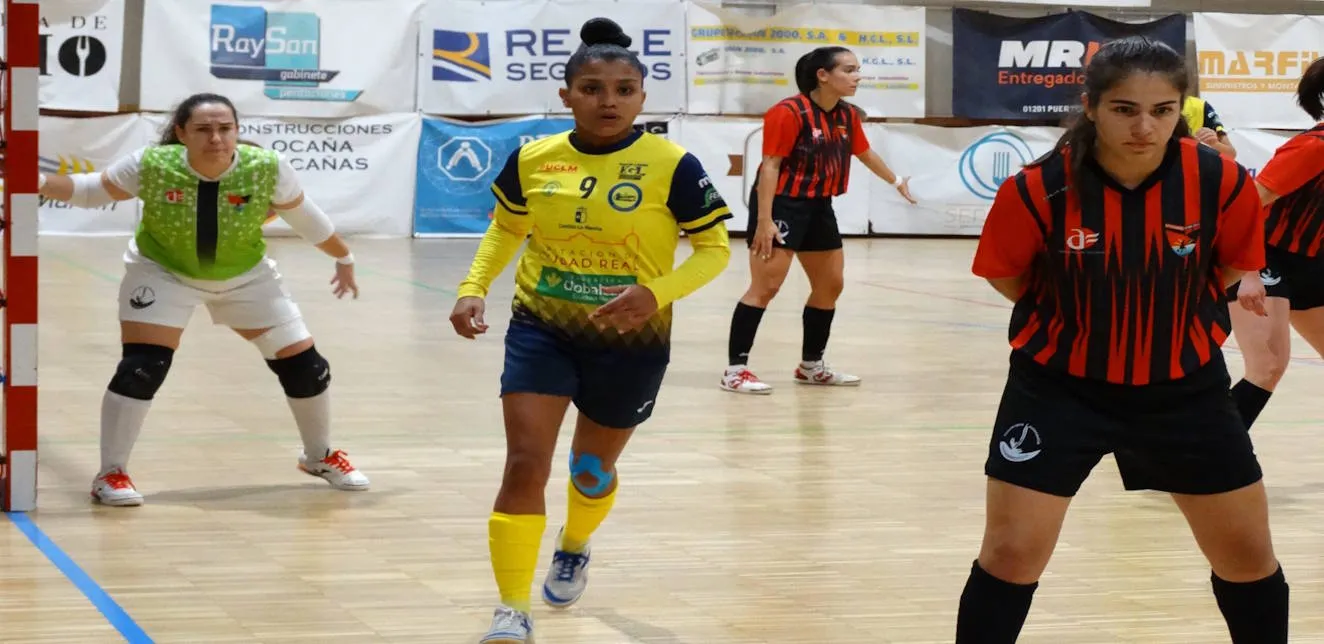 Remontada y triunfo de Salesianos Puertollano en un derbi muy intenso