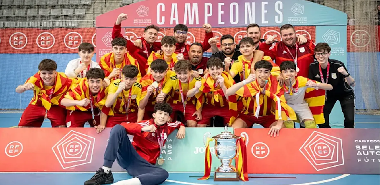 Cataluña campeón del Campeonato de España Sub-14 y celebra un doblete histórico.