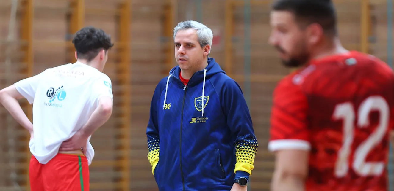 El CD Virgili Cádiz y Luis Jara han acordado la finalización de su relación contractual al frente del primer equipo.