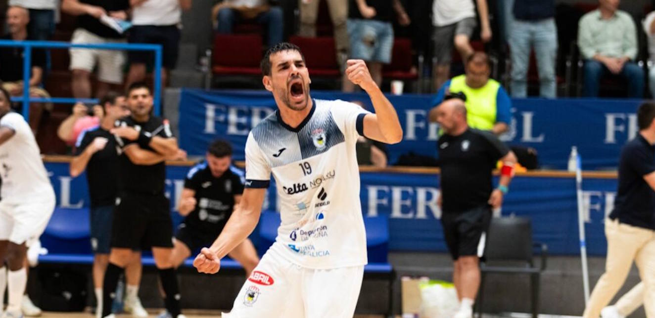 O Parrulo Ferrol se lleva el primer punto de las semifinales de los playoffs en un trepidante partido