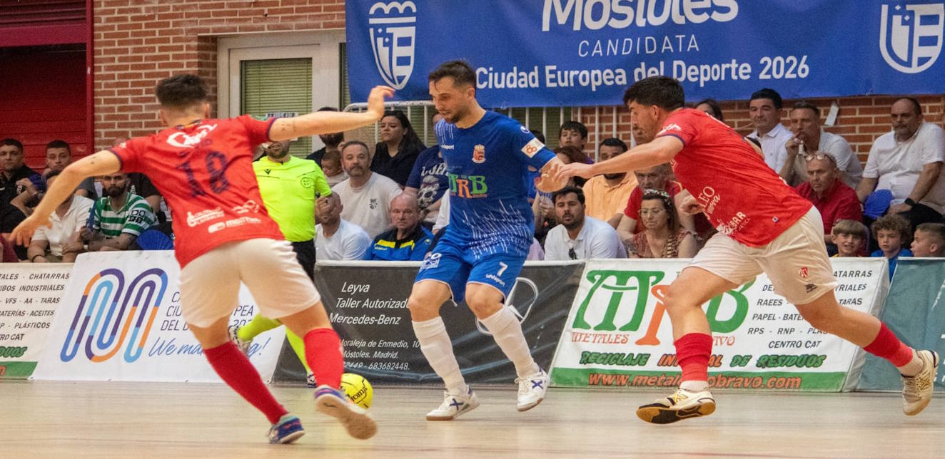 El MRB - Móstoles no da opciones al Mengíbar y pasa a la gran final por el ascenso