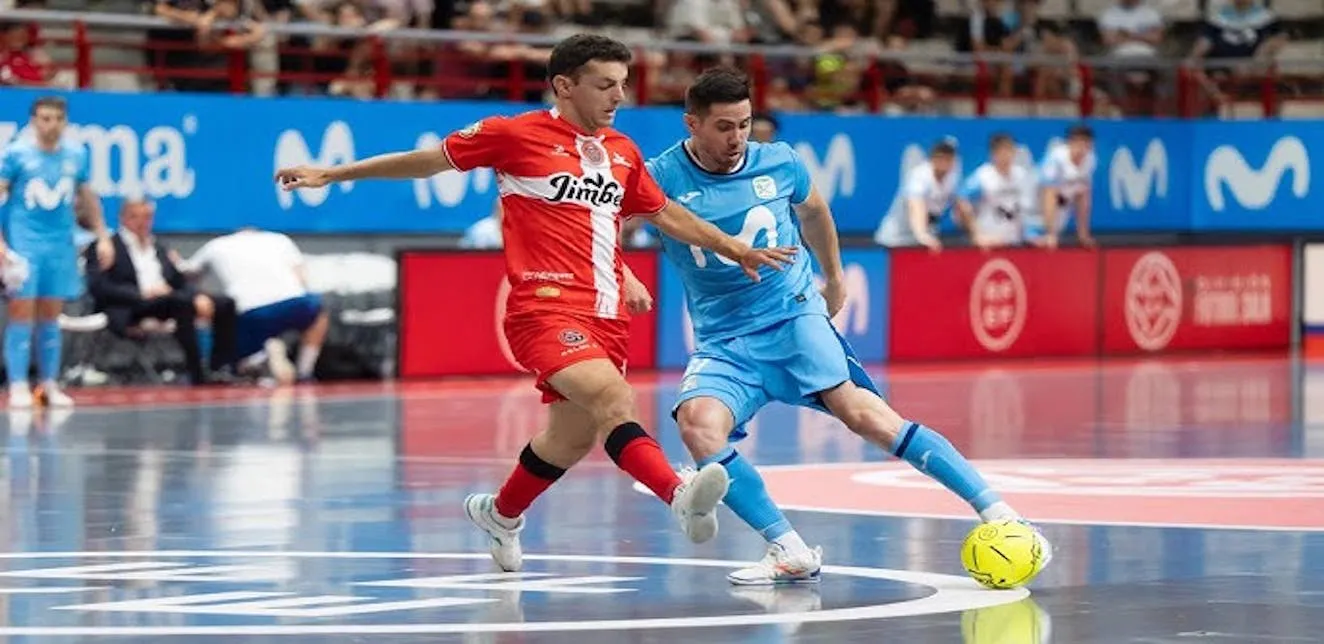 El Jimbee Cartagena remonta y fuerza el tercer partido