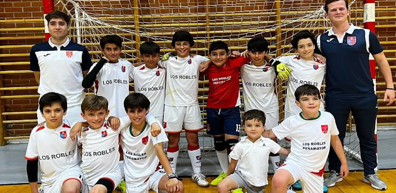 El Colegio Los Robles - Arenas de Manzaneda se corona campeón de Asturias en las ligas Infantil y Alevín