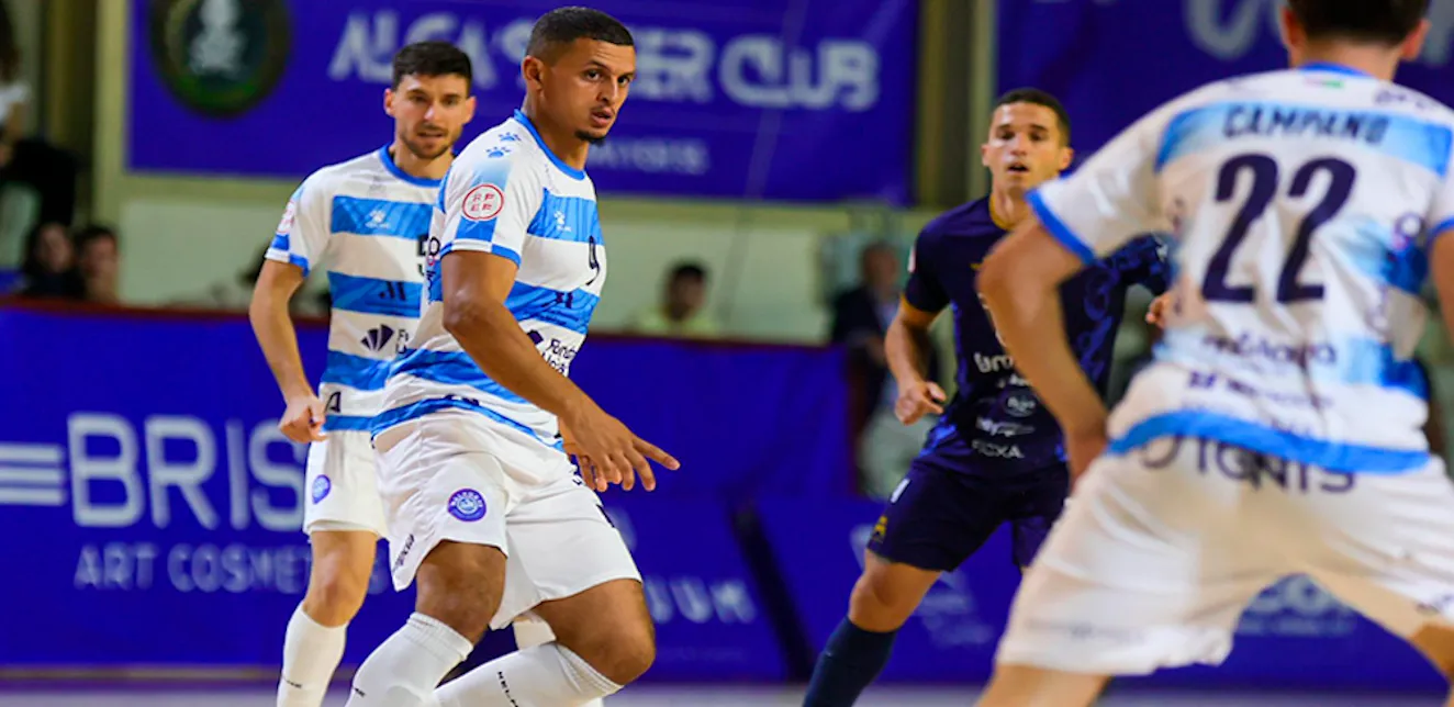 Una victoria de garra en Alzira para acceder a la final del play-off de ascenso