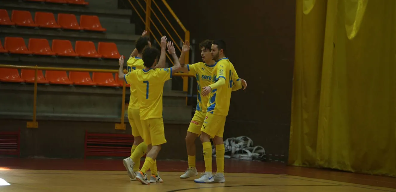 Castigo excesivo: El Serbis AD Alcorcón se deja tres puntos de oro en el último suspiro (4-5)