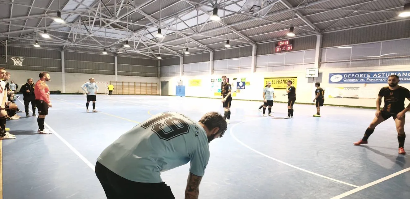 Pacto de no agresión tras un vibrante intercambio de golpes en el occidente asturiano