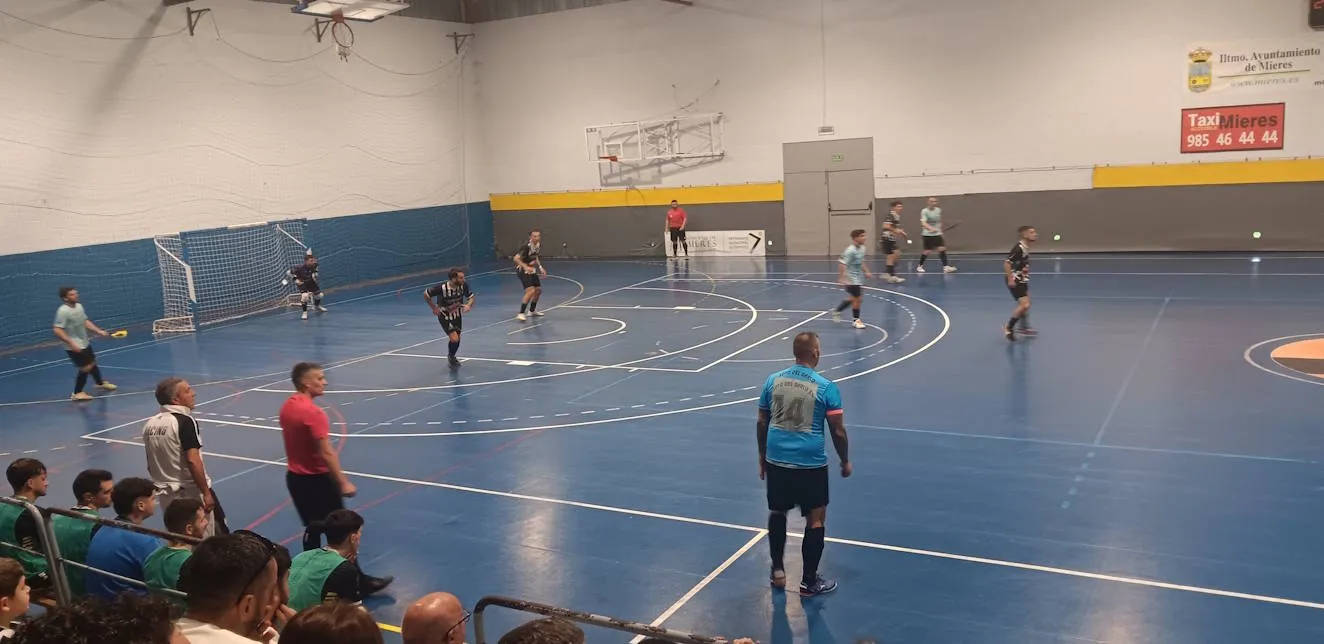 El Racing de Mieres sufre lo indecible para llevarse un derbi del Caudal vibrante ante un renacido Alto Aller