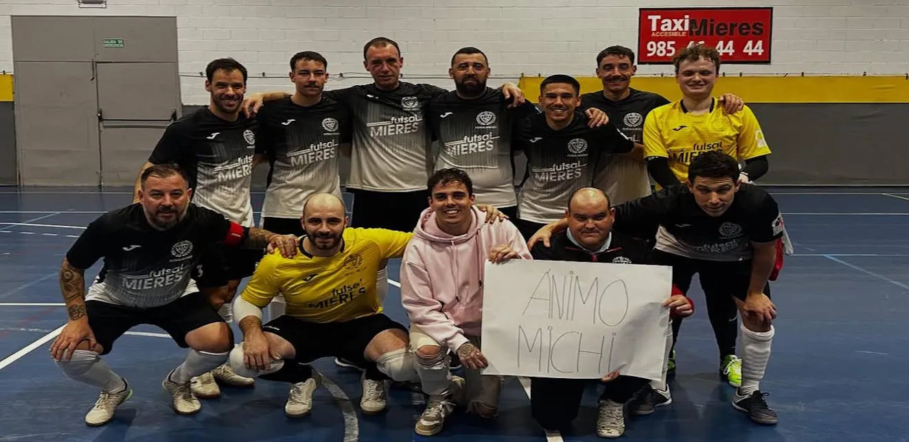 Nicolás Fernández tiñe de púrpura el derbi mierense con una exhibición goleadora para el recuerdo