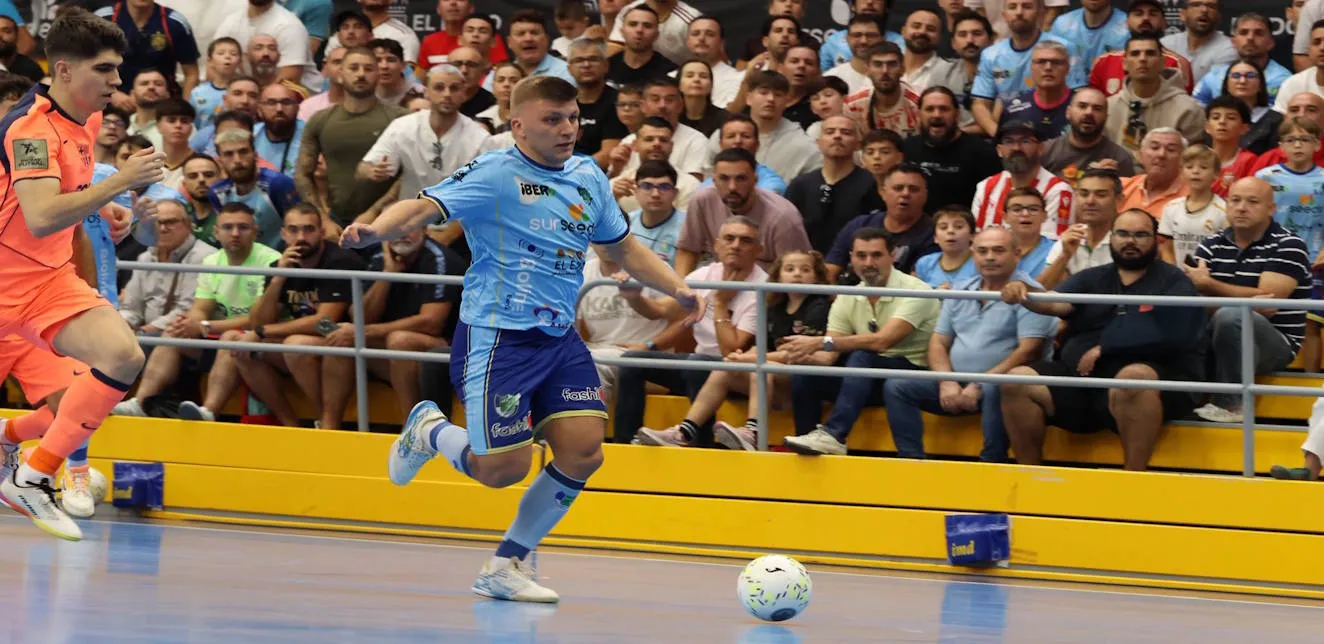 La pegada quirúrgica del Barça castiga la valentía de Sur Seeds El Ejido Futsal (2-7)