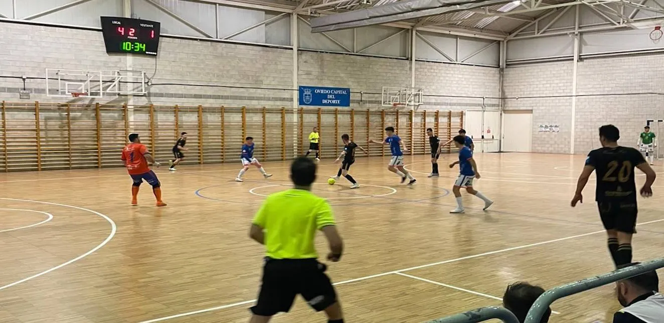 El Arenas de Manzaneda impone su pegada en Ventanielles para cerrar la primera vuelta en zona de privilegio