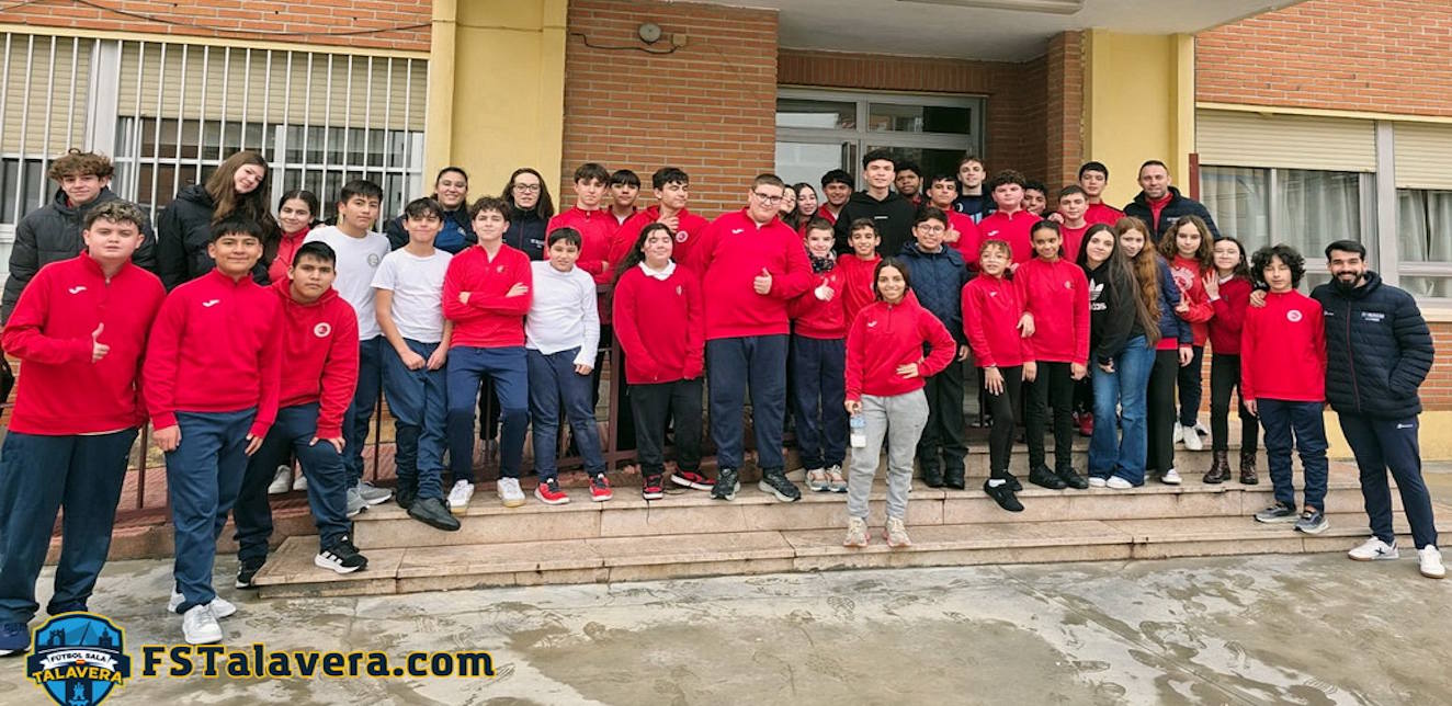 Aula Futsal realiza su primera parada en este 2026 visitando el Colegio ‘Lope de Vega’