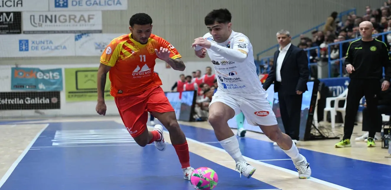 O Parrulo Ferrol rescata un punto de fe en el regreso de la Primera División a A Malata