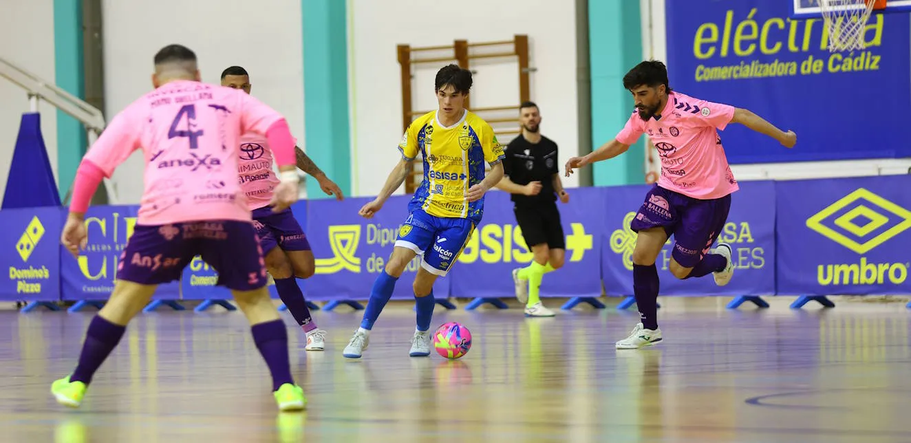 El CD Virgili Cádiz firmó un empate 3-3 ante el Xerez Toyota Nimauto en el partido ‘El Clásico del Sur’
