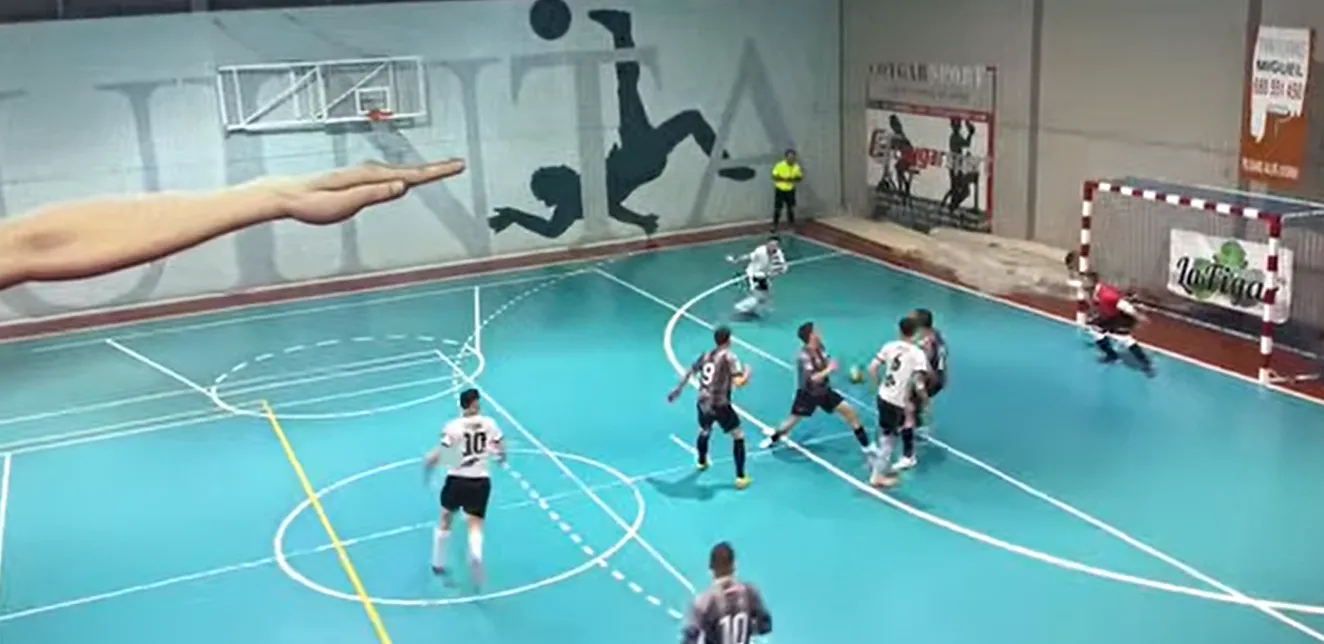 Cabañaquinta se rinde al espectáculo en un duelo de corazones indomables