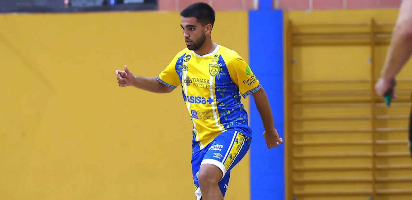 Raúl Álvarez causa baja como jugador del CD Virgili Cádiz